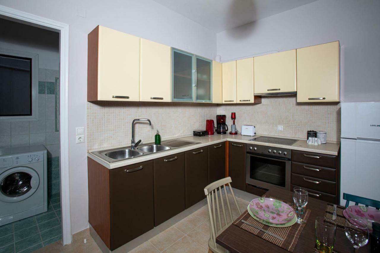 Antigone Apartments Argostoli Eksteriør billede