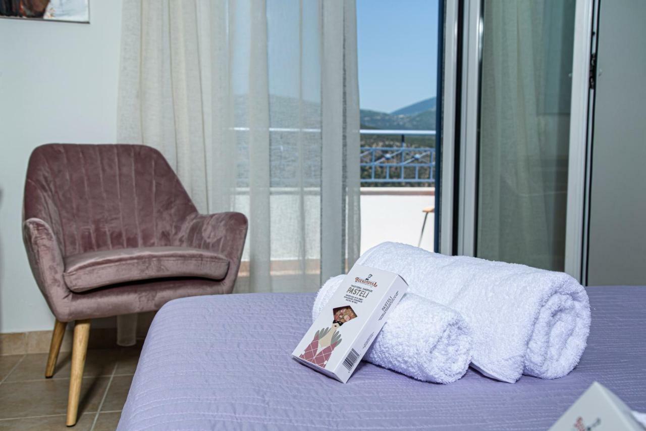 Antigone Apartments Argostoli Eksteriør billede